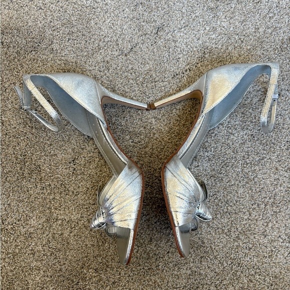 Marc Fisher - Women's Brodie Buckle Knotted Heel Sandals - Size 8.5 - Silver - Picture 7 of 11